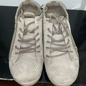 Earth Origins Trainers